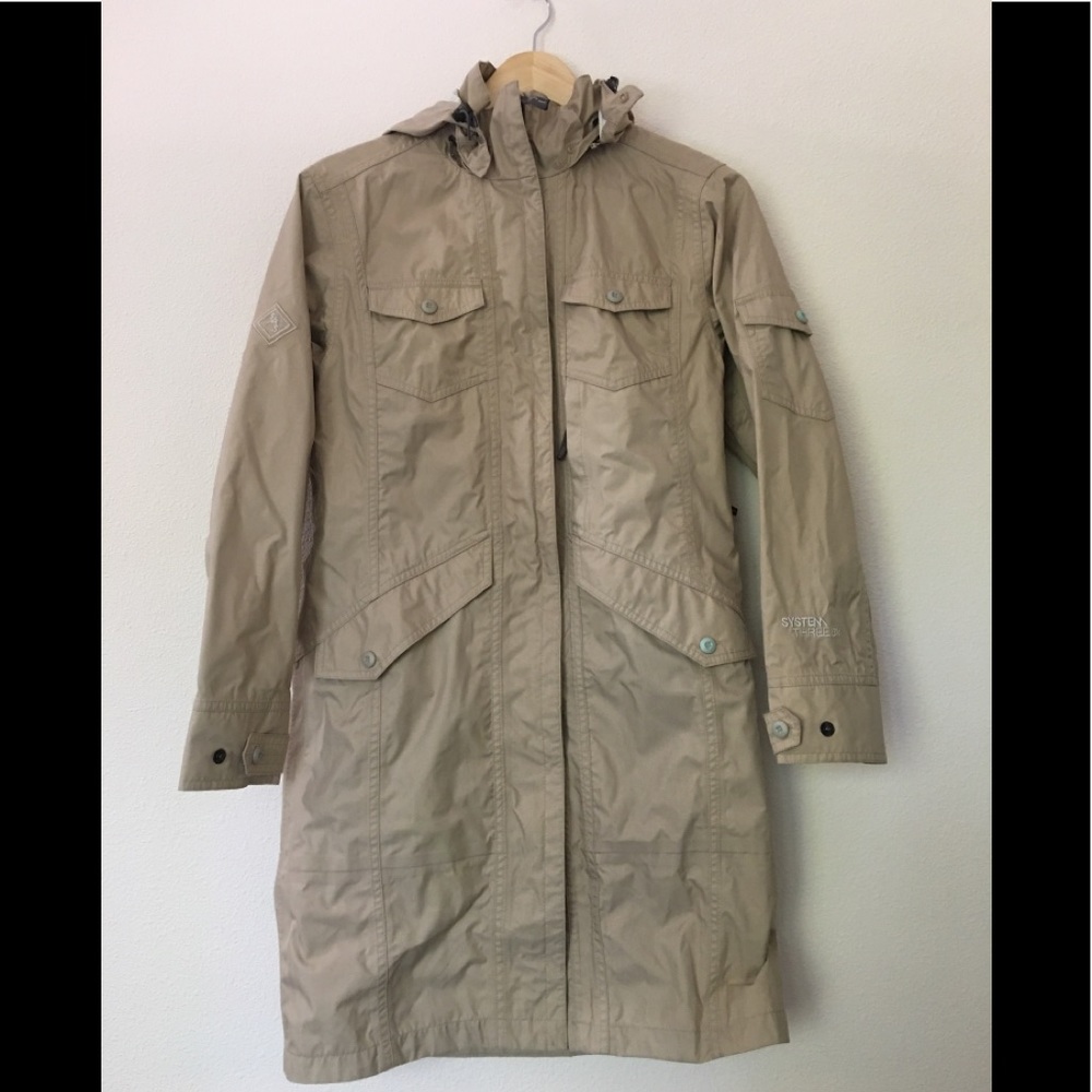 X Eastern Mountain // Rain Jacket XS